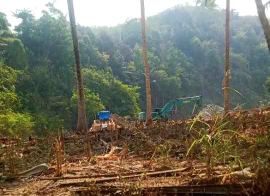 Alat Berat Ekskavator Kembali Beroperasi di Kawasan Pasir Putih, Kecamatan Mootilango, Gorontalo