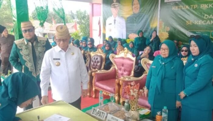 Lantik TP PKK, Ruwaida Tanamkan Semangat Pengabdian Kepada Masyarakat 