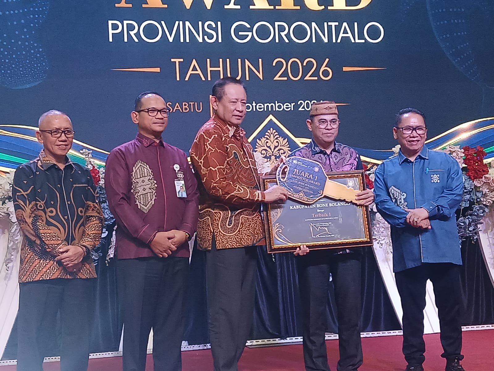 Bone Bolango Raih Terbaik Satu Jamsostek Award 2026 yang Diterima Sekda Iwan Mustapa