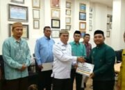 Sekretaris Daerah Bone Bolango, Iwan Mustapa, melepas 8 Peserta MTQ Asal Bone Bolango yang Mewakili Gorontalo di Jawa Tengah (Diskominfo)