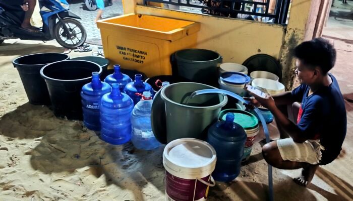 Hari ke-13 Salurkan Air Bersih, YR TIM Titip Pesan Penting Kepada Warga