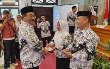 Transformasi Pendidikan Boalemo: Bupati Rum Pagau Ajak Guru Tinggalkan Cara Lama.(Foto: Prokopim Boalemo)