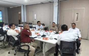 Kunker ke OJK Sulutgo, Bupati Rum Pagau Perkuat Sektor Peternakan dan Pendidikan.(Foto: Pei)