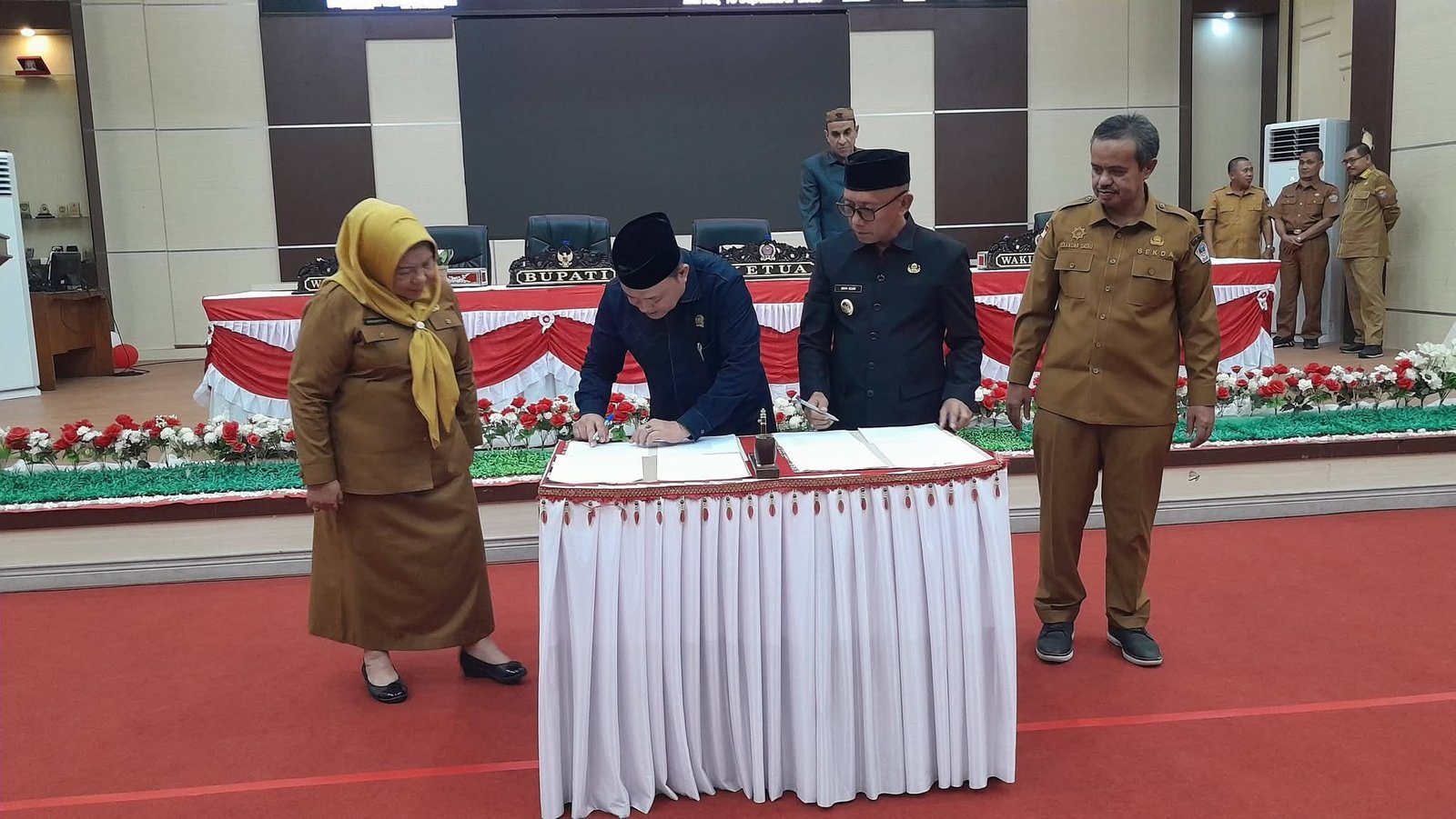 Rapat Paripurna Pembicaraan Tingkat II yang berlangsung di Ruang Sidang Utama DPRD Pohuwato, Selasa, 15 September 2026.