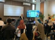 Kepala Bappeda Litbang Bone Bolango, Sri Mulyani saat Sosialisasi Rencana Pembangunan Kawasan Perdesaan di Naffil Cafe dan Resto, Jumat, 2 Oktober 2026 (Foto Diskominfo)