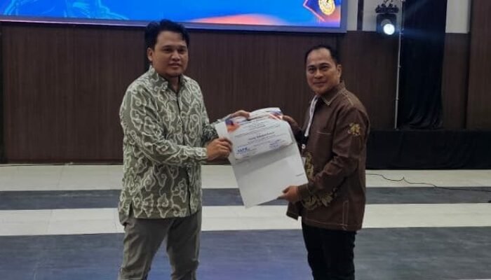 Teliti Konflik Tambang Bone Bolango Bawa Ichsan Budiman Wantogia Raih Young Scholars Award