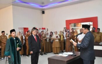 Lantik Direktur Baru, Bupati Rum Pagau Genjot Kualitas Pelayanan RSUD Clara Gobel.(Foto: Arif)
