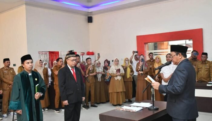 Bupati Rum Pagau Lantik dr. Roni Imran sebagai Direktur RSUD Clara Gobel