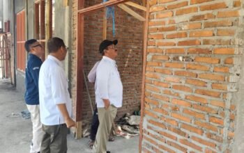 Cek Revitalisasi di Tilamuta, Rum Pagau Bersyukur Bantuan Pusat Mengalir ke Boalemo.(Foto: Prokopim Boalemo)