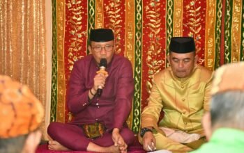 Rasid Manto Jabat Camat Mananggu, Diminta Fokus Layanan Nyata.(Foto: Arif)